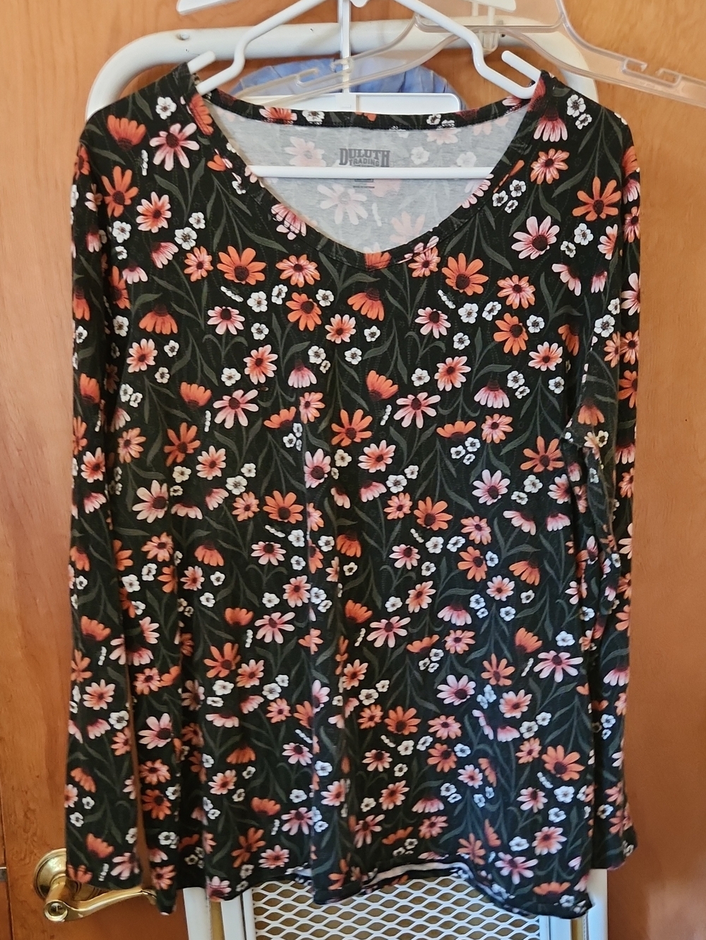 Duluth Trading Co. Women's Black Floral Long-Sleeve Top
